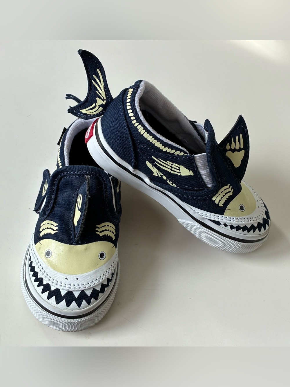 VANs Glow in the dark Shark Slip-On Canvas Sneakers in Navy and white size 6